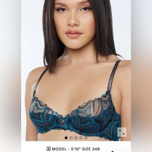 Savage x fenty SHINING STAR EMBROIDERED HALF CUP PLUNGE BRA